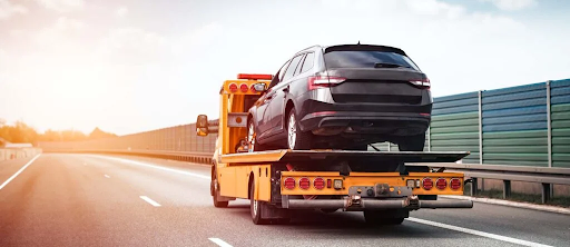 How Tow Truck Services Can Help You in Emergency Road Situations